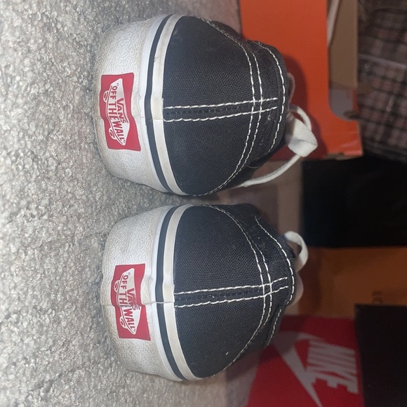 Mens Vans sneaker Size 8.5 - Picture 3 of 6